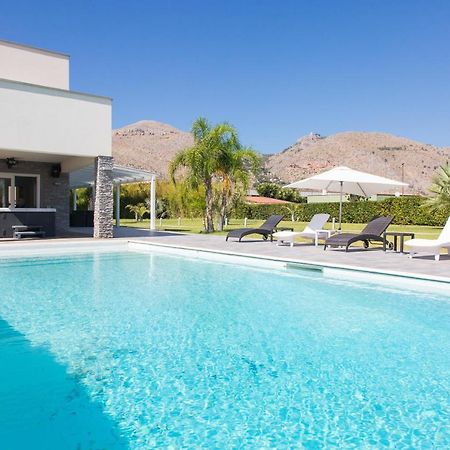 מונדלו Luxury Villa Spa מראה חיצוני תמונה